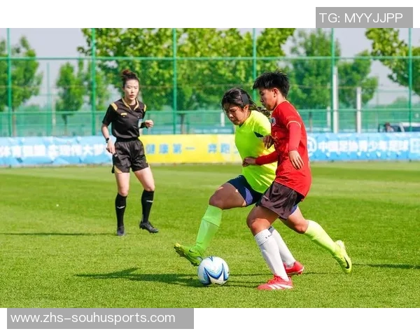 足球2013年回顾与展望:激情赛季的精彩瞬间与未来发展趋势分析 足球2013年回顾与展望:激情赛季的精彩瞬间与未来发展趋势分析